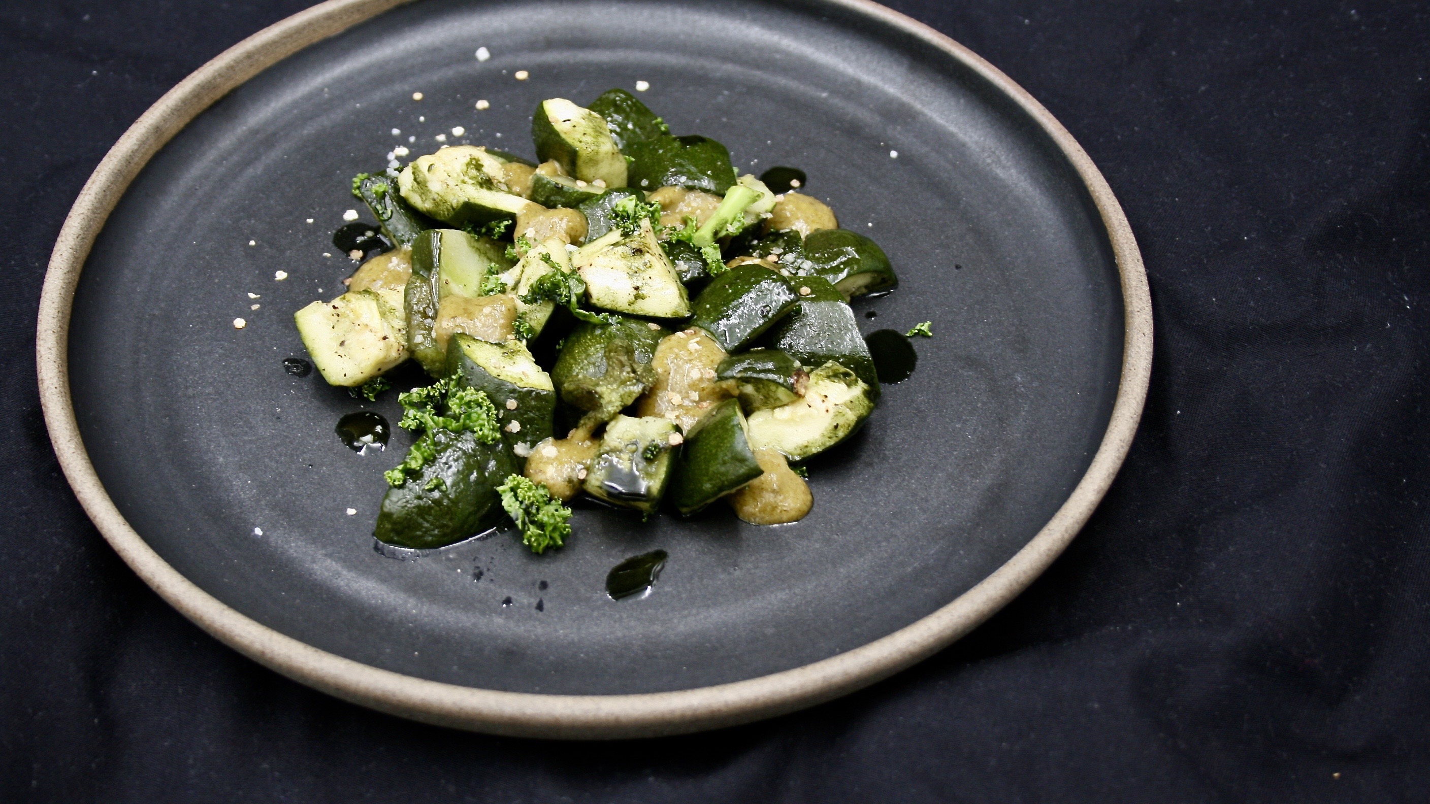 Rezept Ofengemüse Dressing für Gemüse Topping - CHI Chlorella Alge, bio vegan Rezept Ofengemüse Dressing für Gemüse Topping - CHI Chlorella Alge, bio vegan