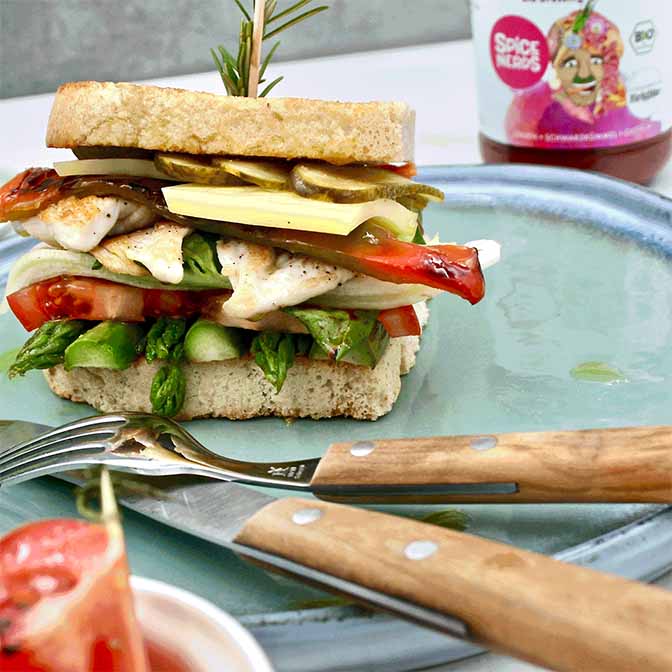 Einfache Rezepte Clubsandwich Bio-Huhn Topping Moroc_n_Roll schnell zubereitet