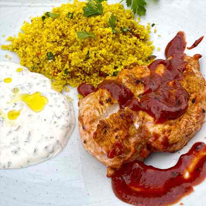 Rezepte zum Grillen gegrillte Hähnchenbrust mit Grillsauce_MorocnRoll Grill Dipps